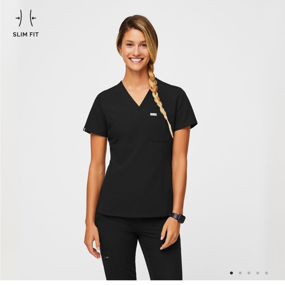 Women’s slim Catarina figs scrub top